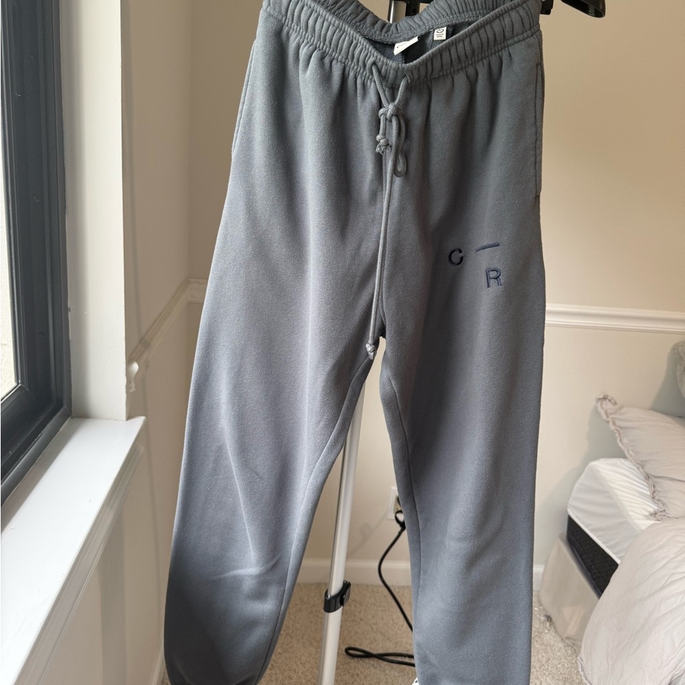 Men's Gray Fleece Joggers with G R Detail